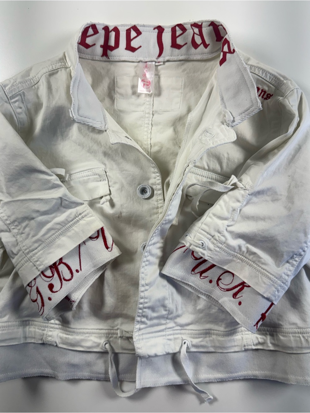 Pepe Jeans White Jean Jacket with Red Script Trim - Picture 3 of 5